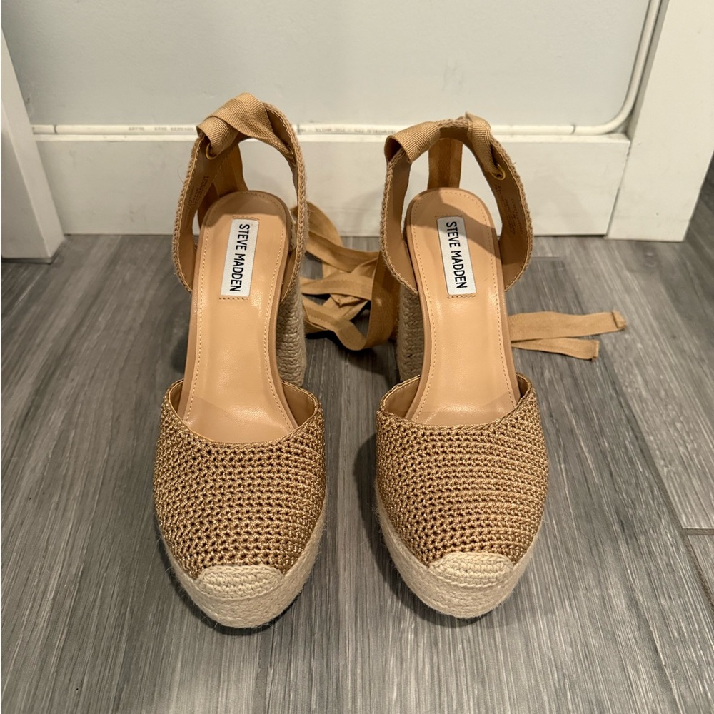 Steve Madden women’s platform lace up Espadrille pumps